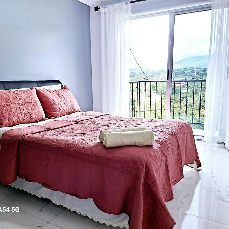 Hostel Victoria House San Isidro De El General Exteriér fotografie